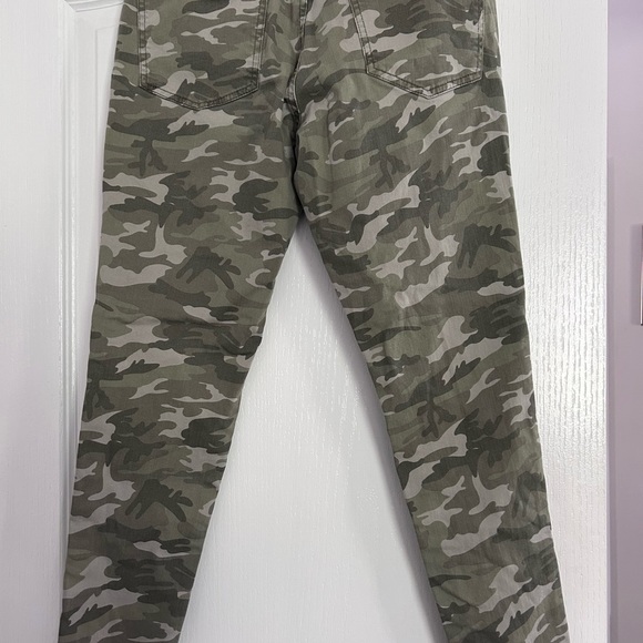 WOMEN’S Camo Jeggings Low Rise EUC Size 13 - Picture 2 of 8